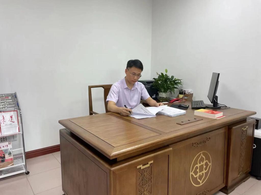 1XBET平台_1XBET（中国校友许云获评第六届  广东省“人民满意的公务员”称号